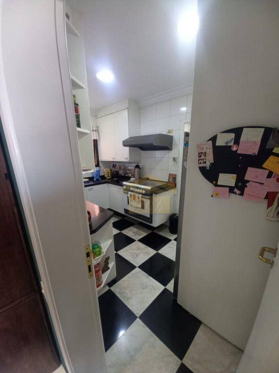 Apartamento à venda com 4 quartos, 266m² - Foto 23