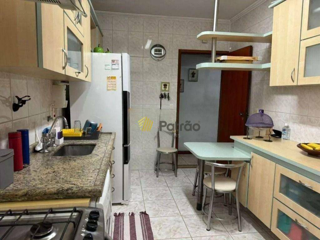 Apartamento à venda com 3 quartos, 110m² - Foto 19