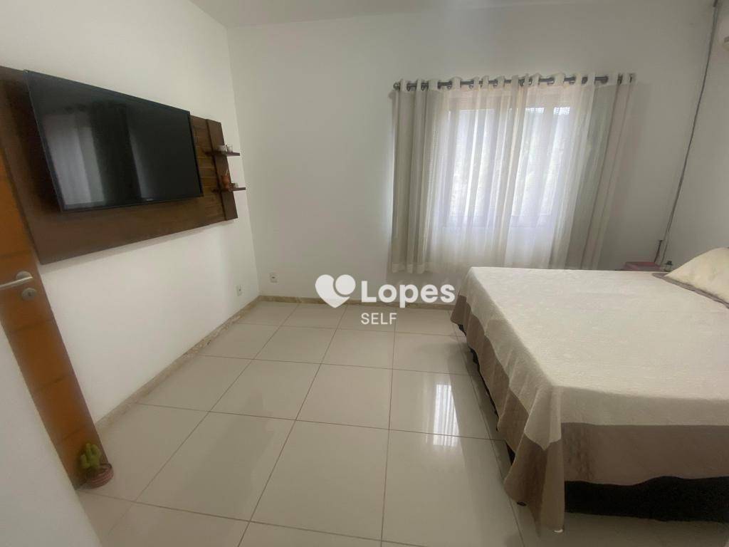 Casa à venda com 3 quartos, 250m² - Foto 9