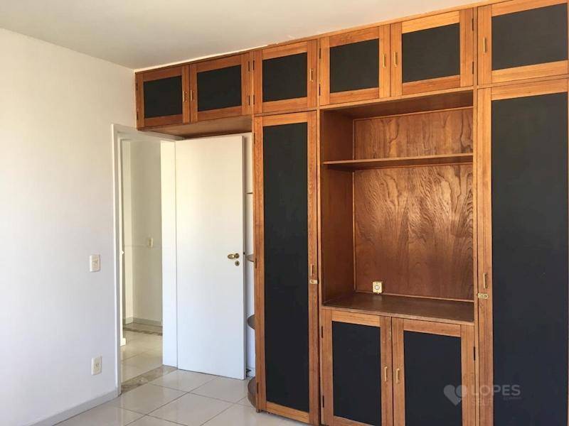 Apartamento à venda com 3 quartos, 87m² - Foto 2