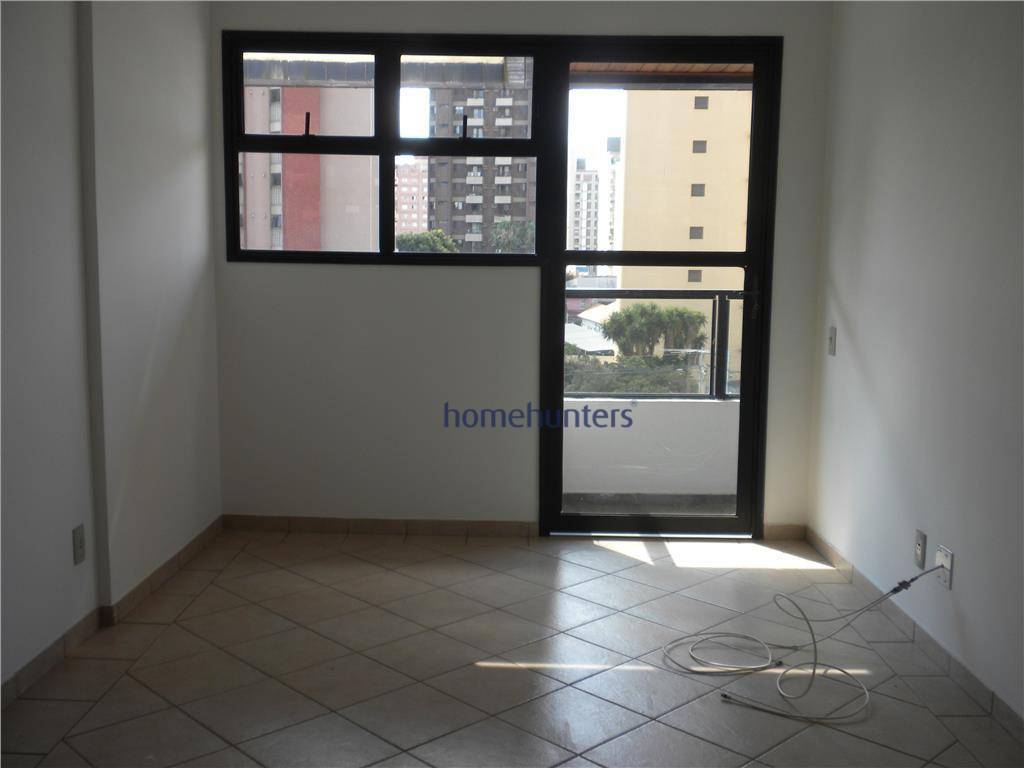 Apartamento para alugar com 1 quarto, 50m² - Foto 4