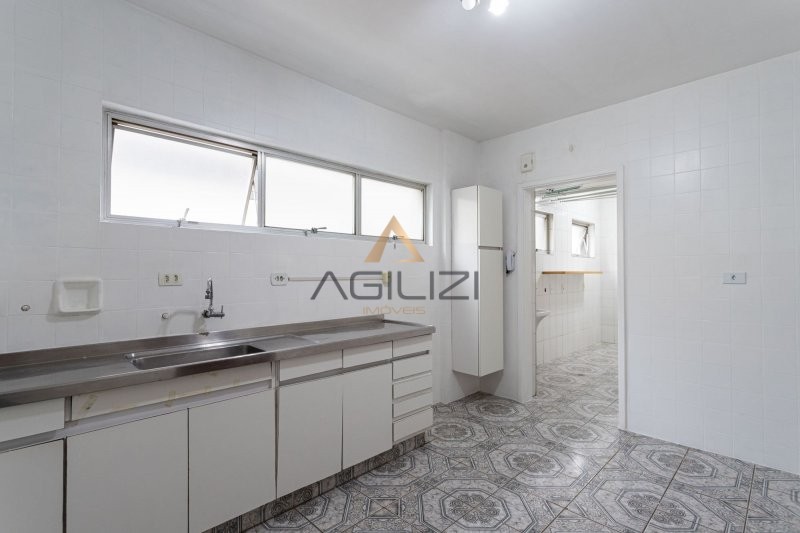 Apartamento à venda com 3 quartos, 125m² - Foto 10