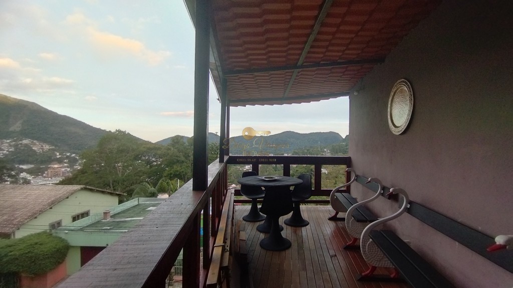 Casa à venda com 4 quartos, 226m² - Foto 16