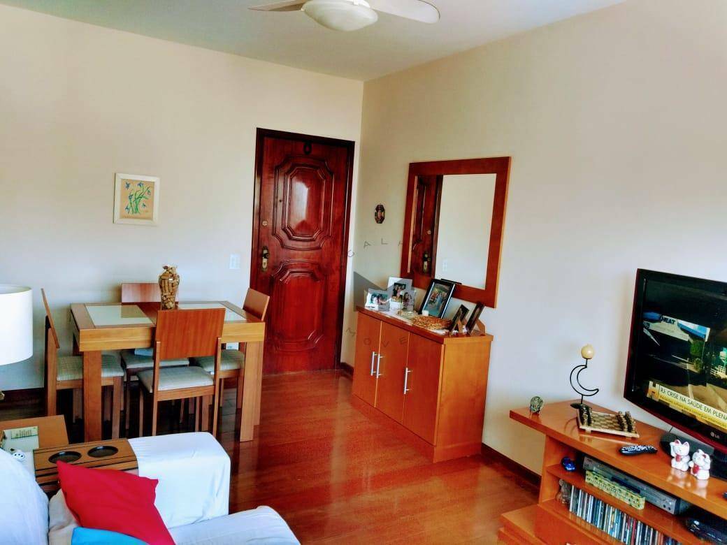 Apartamento à venda com 3 quartos, 120m² - Foto 1