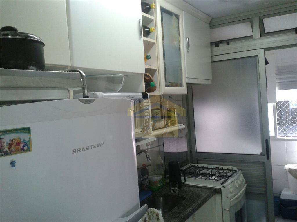 Apartamento à venda com 2 quartos, 49m² - Foto 4