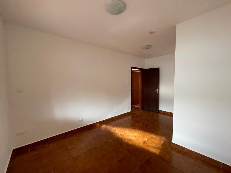 Casa para alugar com 3 quartos, 90m² - Foto 11