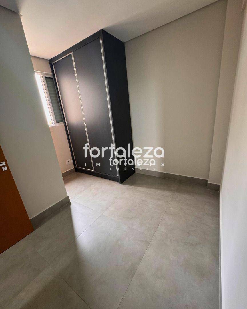 Apartamento para alugar com 1 quarto, 77m² - Foto 6