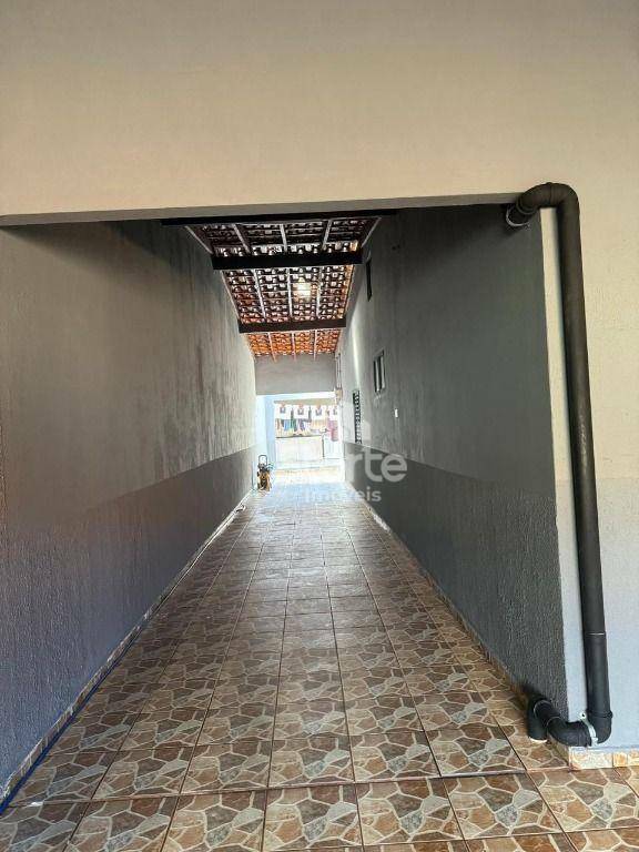 Casa à venda com 4 quartos, 230m² - Foto 17