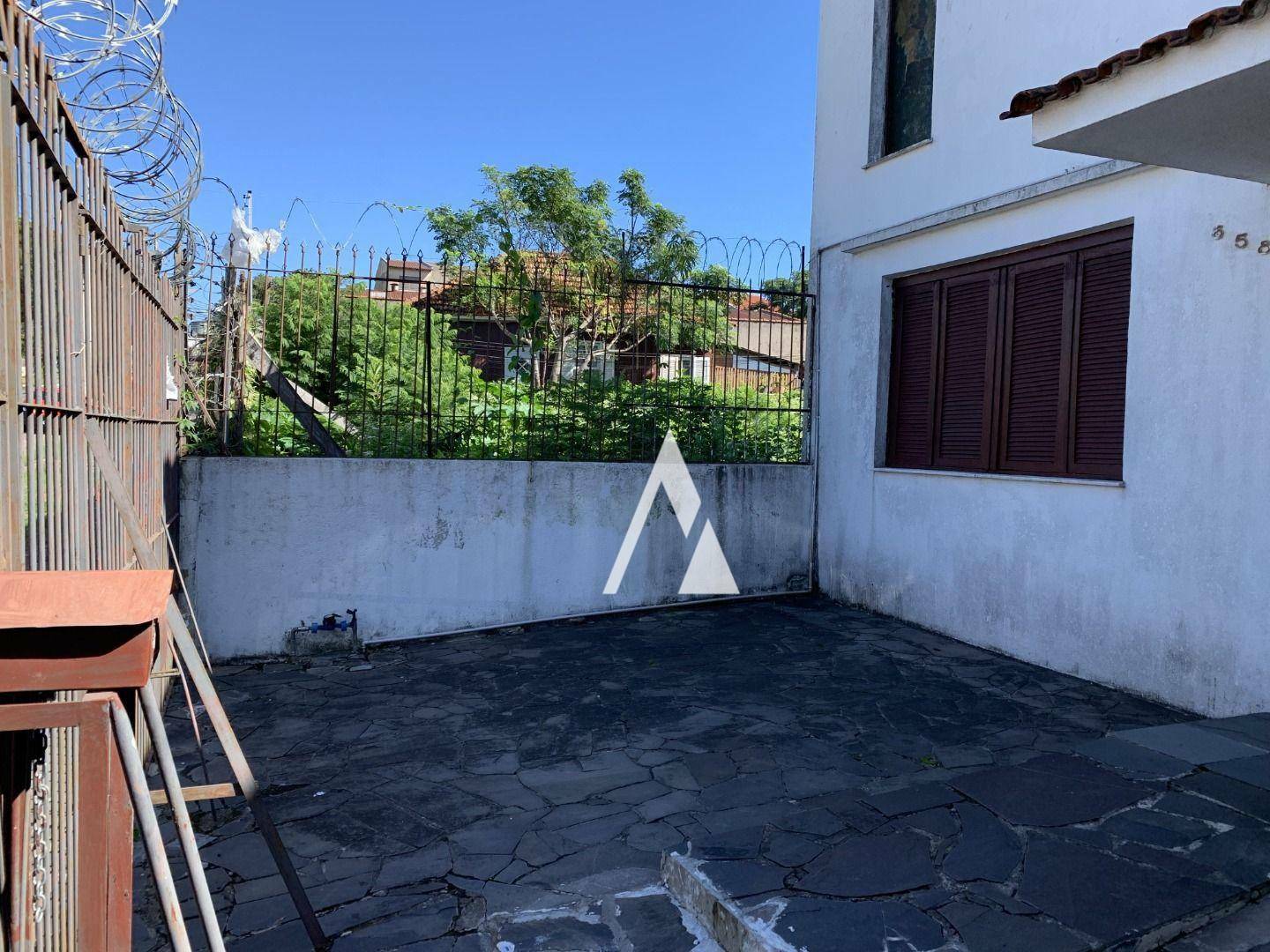 Casa à venda com 3 quartos, 206m² - Foto 2