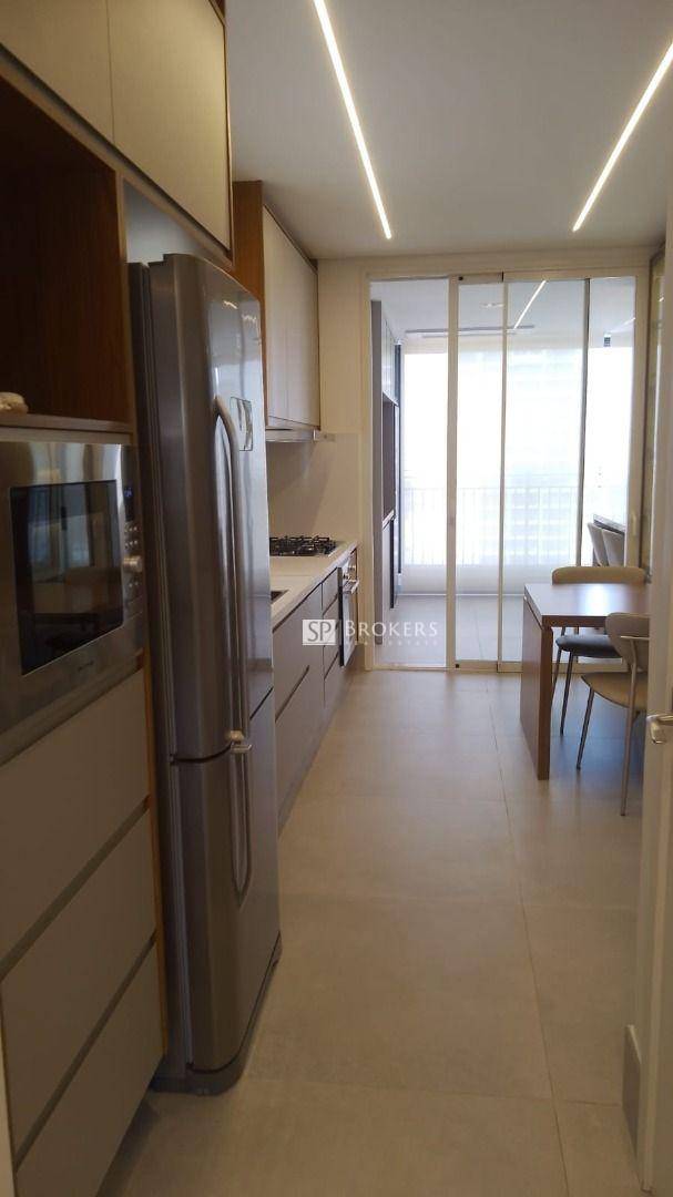 Apartamento à venda com 3 quartos, 256m² - Foto 17