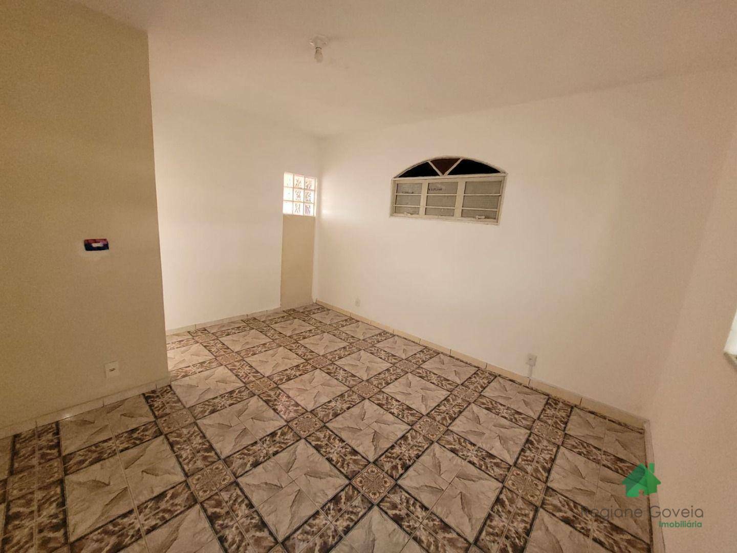 Casa para alugar com 2 quartos, 60m² - Foto 19