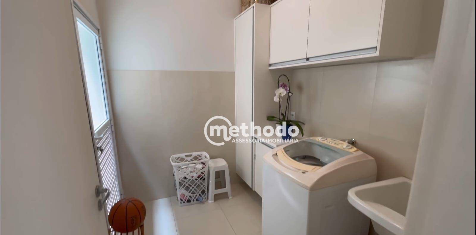 Casa de Condomínio à venda com 3 quartos, 236m² - Foto 25