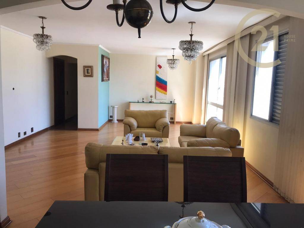 Apartamento à venda com 3 quartos, 190m² - Foto 2