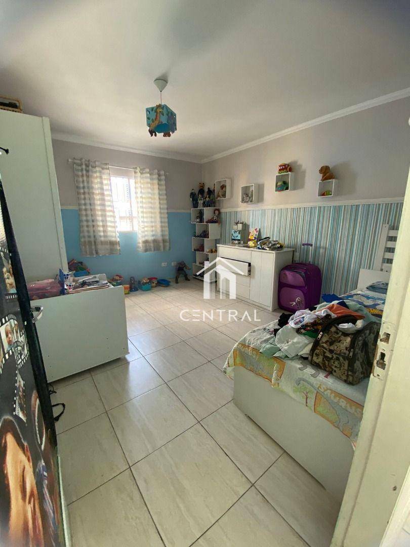 Sobrado à venda com 5 quartos, 200m² - Foto 6