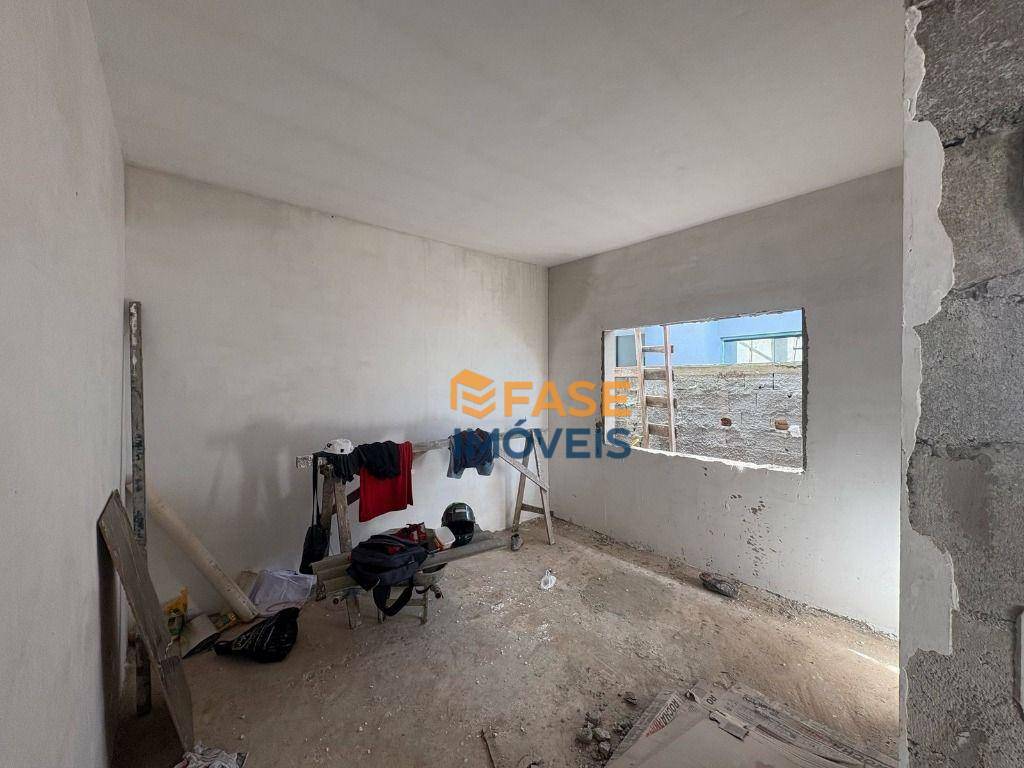 Casa de Condomínio à venda com 3 quartos, 179m² - Foto 18