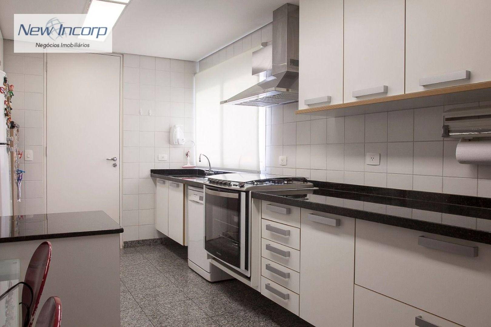 Apartamento à venda com 4 quartos, 210m² - Foto 8