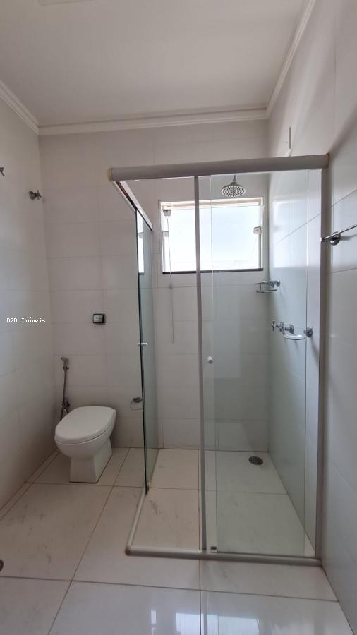 Casa de Condomínio à venda com 4 quartos, 400m² - Foto 27