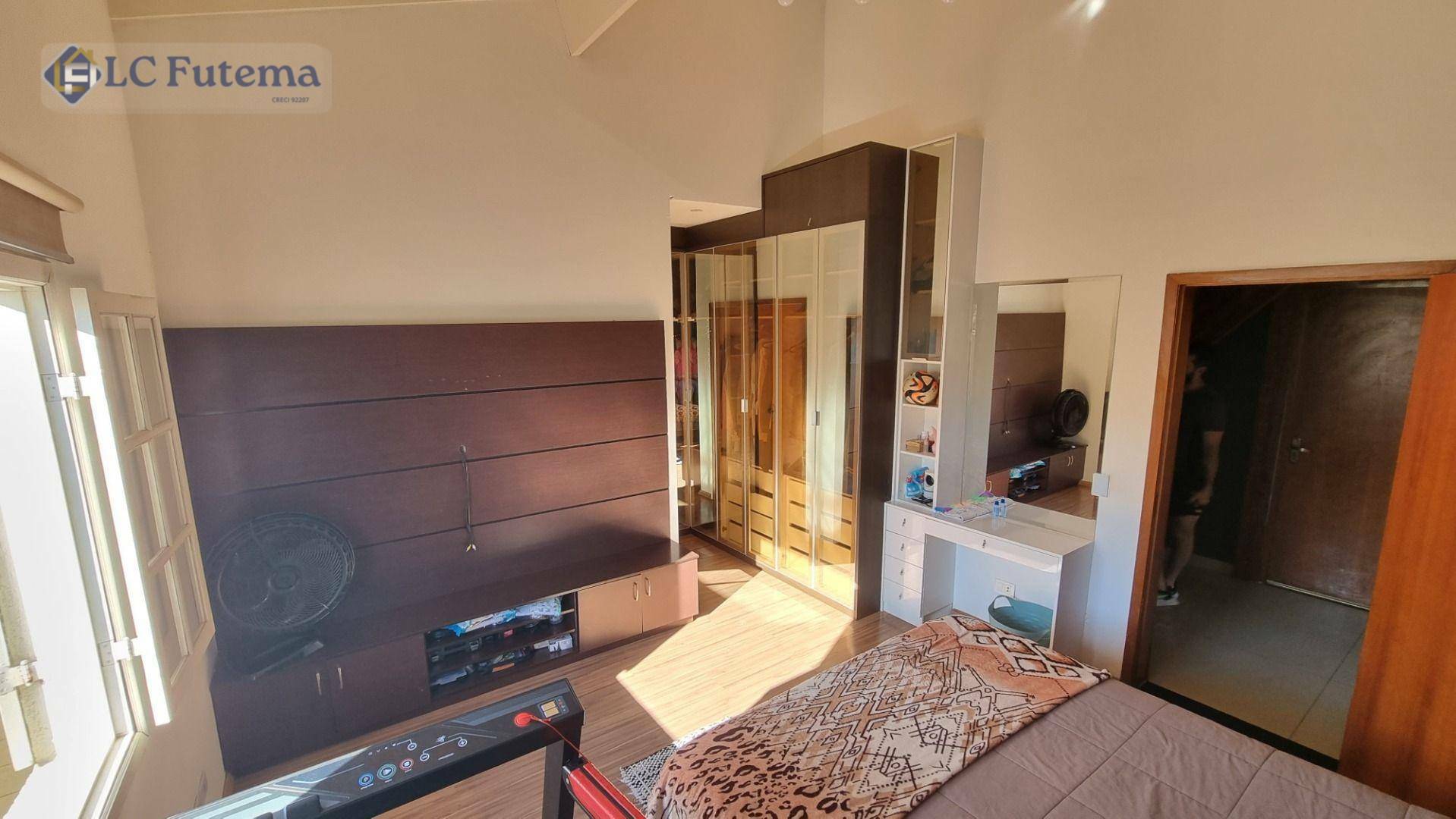 Casa de Condomínio à venda com 3 quartos, 231m² - Foto 13