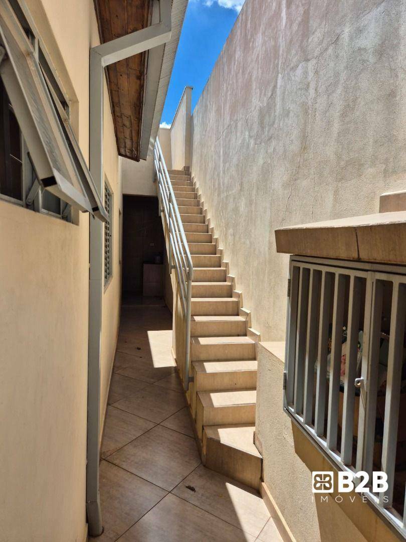 Casa à venda com 2 quartos, 120m² - Foto 6