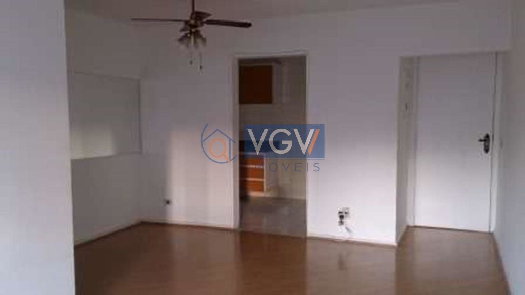 Apartamento à venda com 2 quartos, 78m² - Foto 2