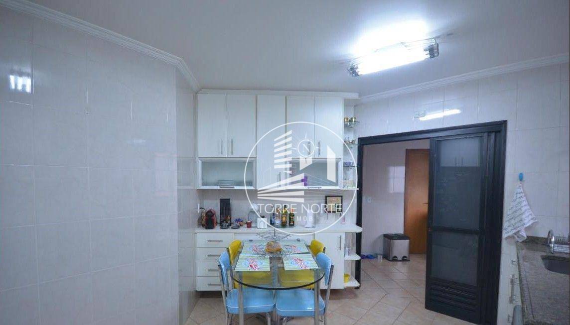 Apartamento à venda com 4 quartos, 127m² - Foto 8