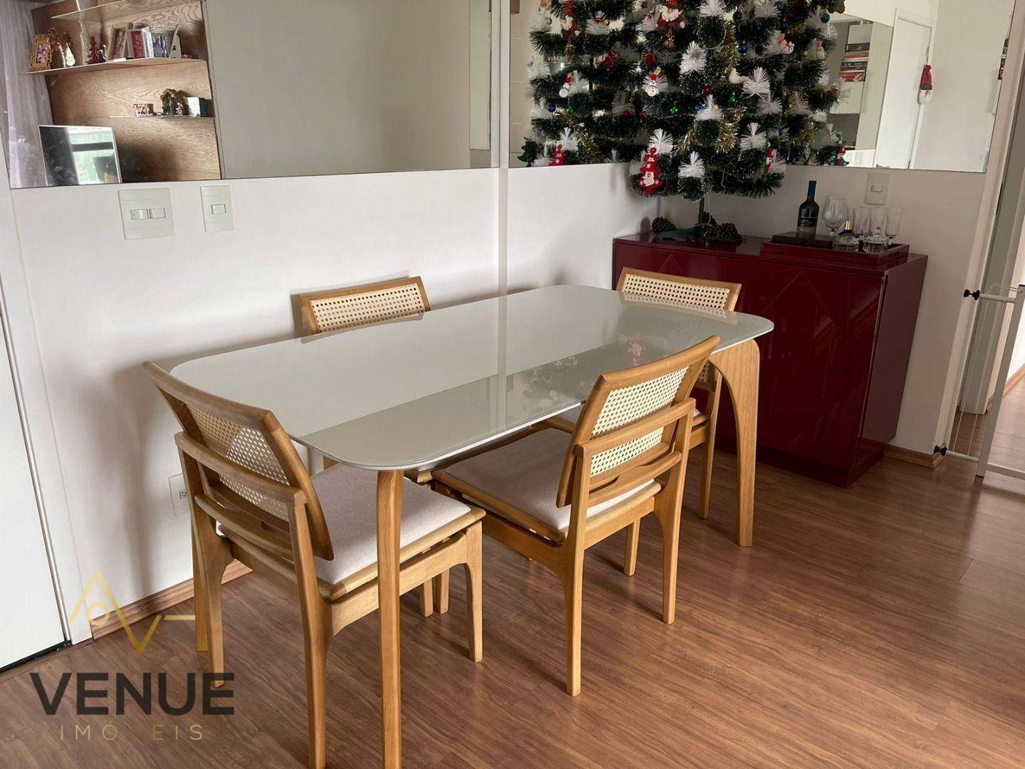 Apartamento à venda com 2 quartos, 64m² - Foto 4