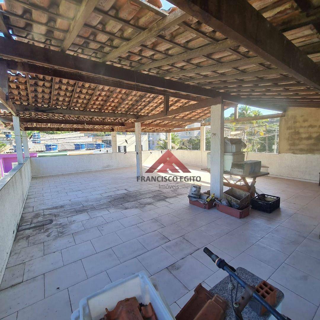 Casa à venda com 5 quartos, 130m² - Foto 41