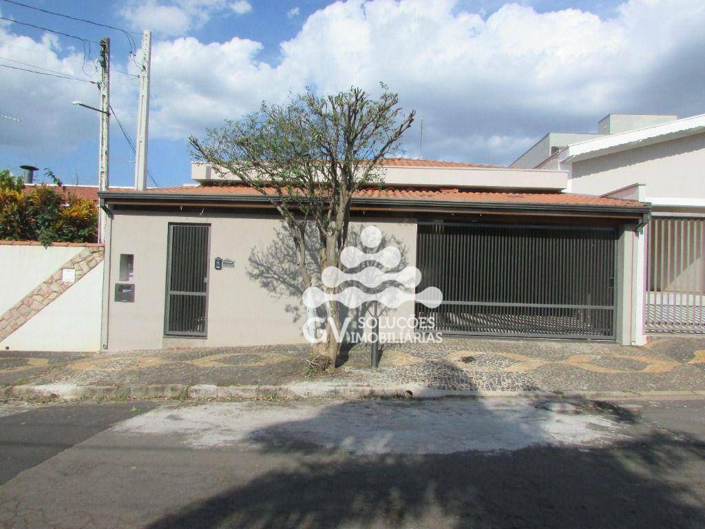 Casa à venda com 3 quartos, 170m² - Foto 2