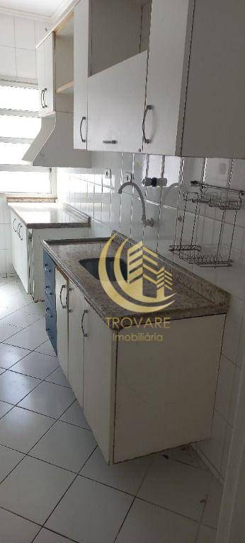 Apartamento à venda com 2 quartos, 70m² - Foto 2