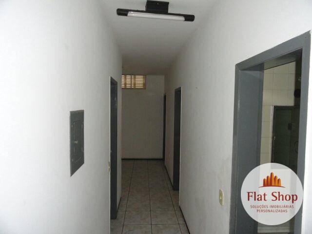 Casa à venda com 5 quartos, 350m² - Foto 9