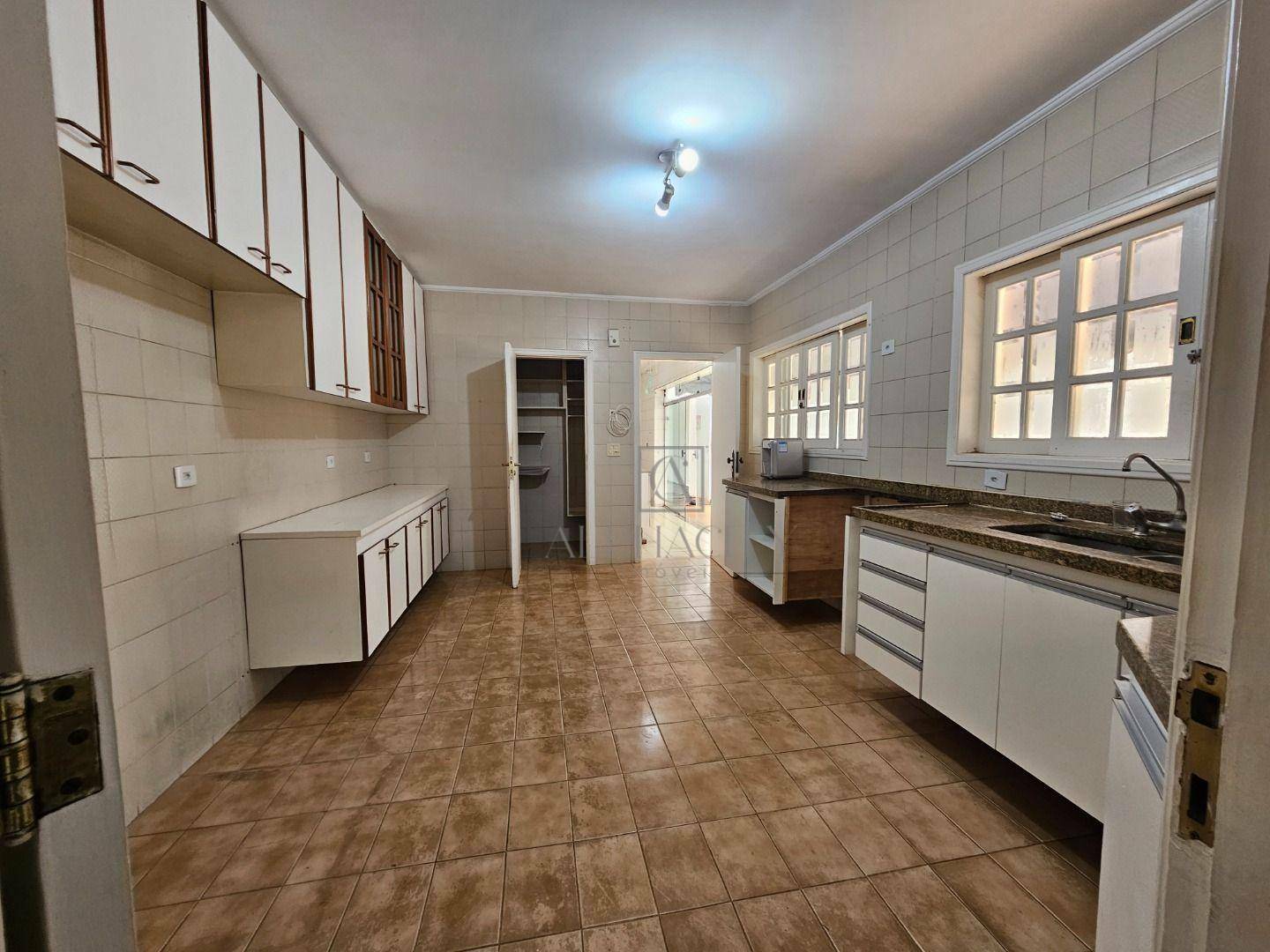 Casa de Condomínio à venda com 4 quartos, 340m² - Foto 11