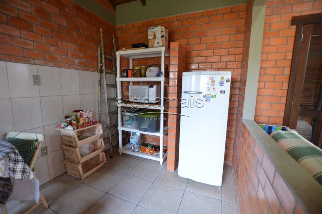 Casa à venda com 2 quartos, 175m² - Foto 5