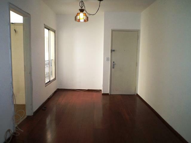 Apartamento à venda com 2 quartos, 74m² - Foto 1