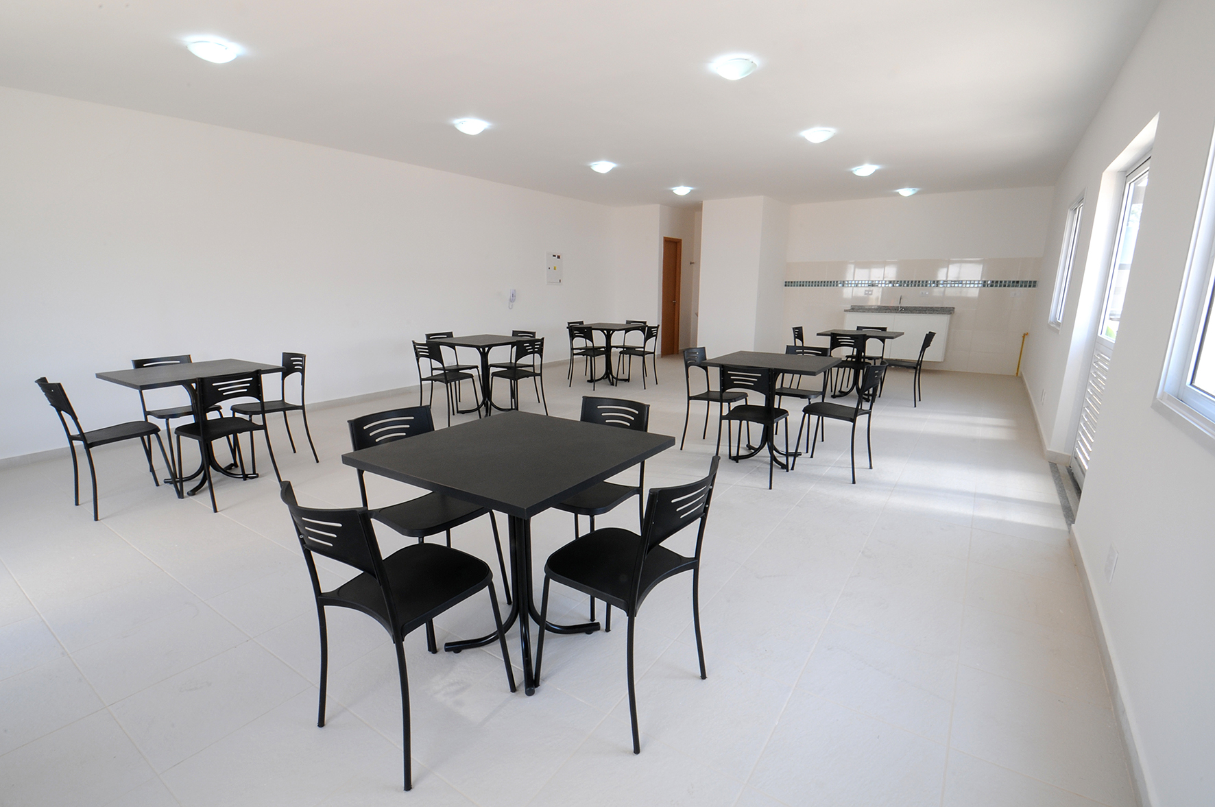 Apartamento à venda com 2 quartos, 68m² - Foto 6