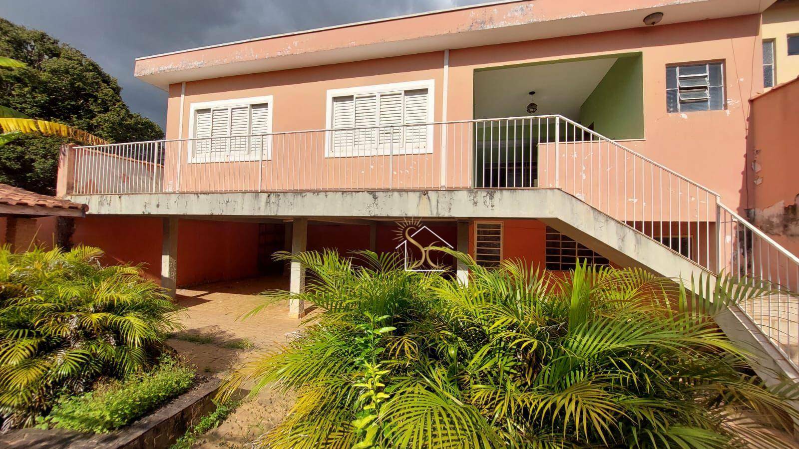 Casa à venda e aluguel com 3 quartos, 247m² - Foto 3
