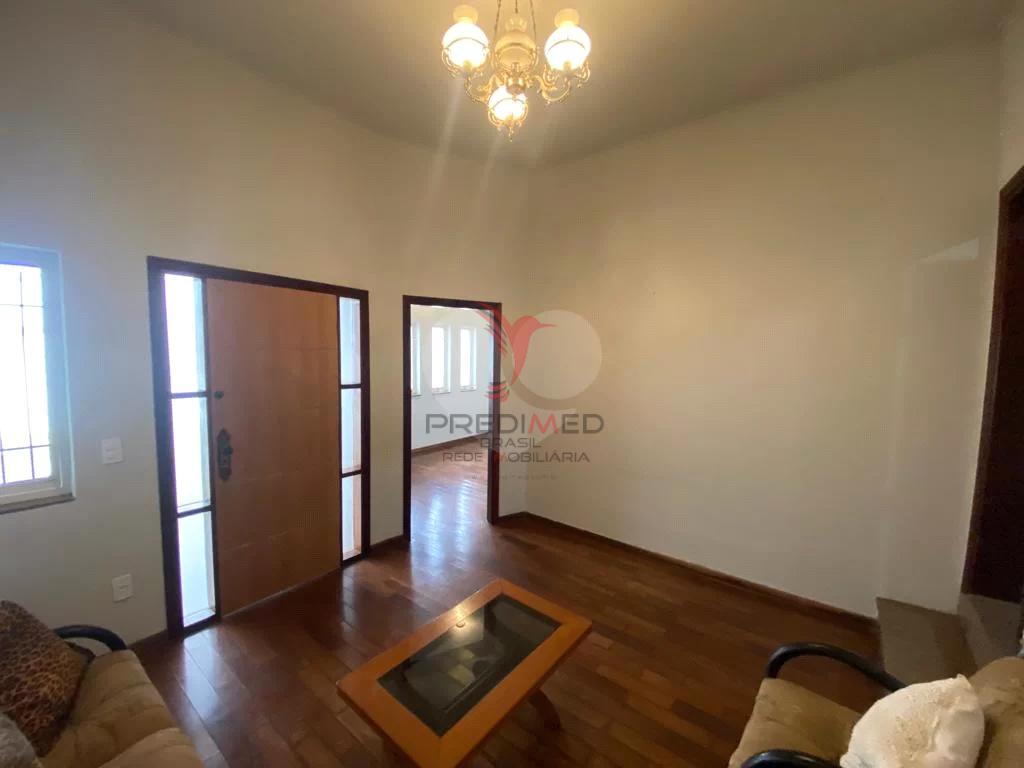 Casa à venda com 2 quartos, 325m² - Foto 6