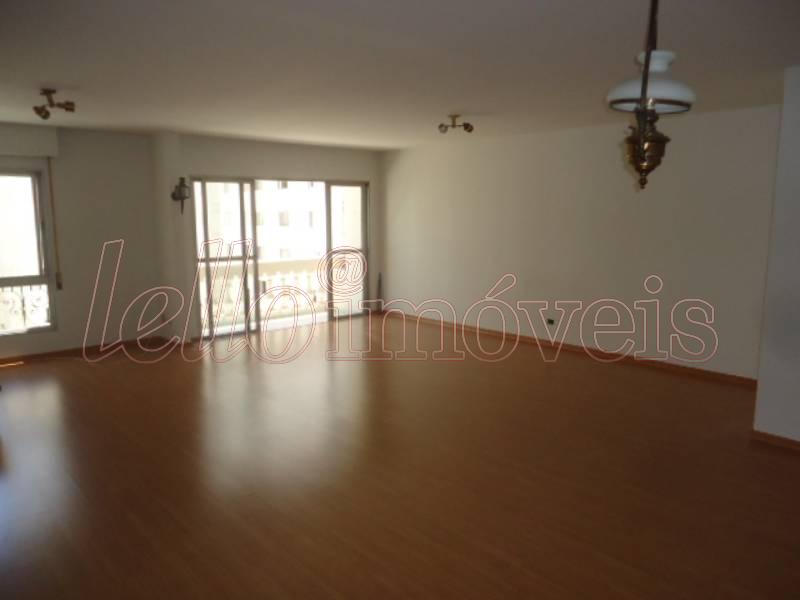 Apartamento para alugar com 2 quartos, 130m² - Foto 2