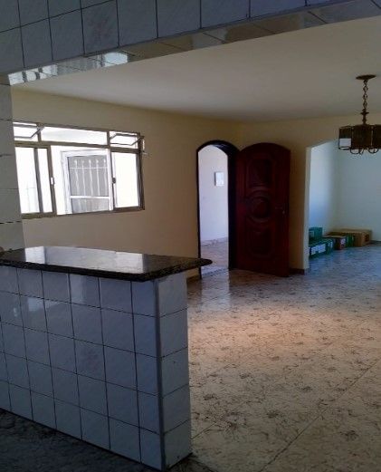 Casa para alugar com 3 quartos, 250m² - Foto 7