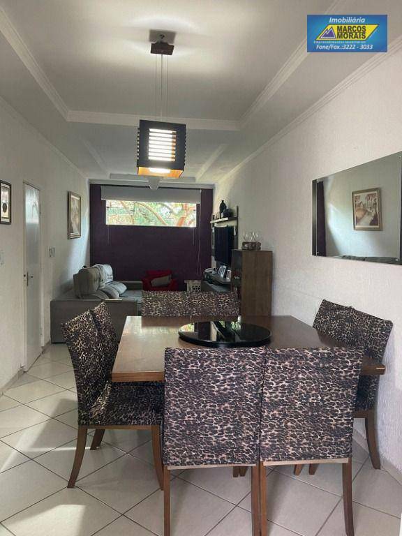 Casa à venda com 3 quartos, 120m² - Foto 1