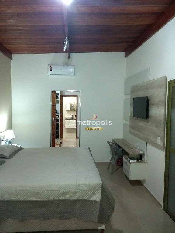 Sobrado à venda com 3 quartos, 300m² - Foto 16