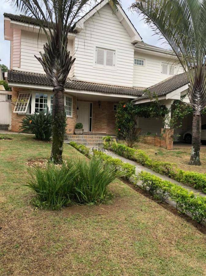 Casa de Condomínio à venda com 4 quartos, 385m² - Foto 2