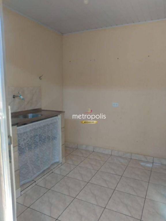 Casa à venda com 8 quartos, 250m² - Foto 9