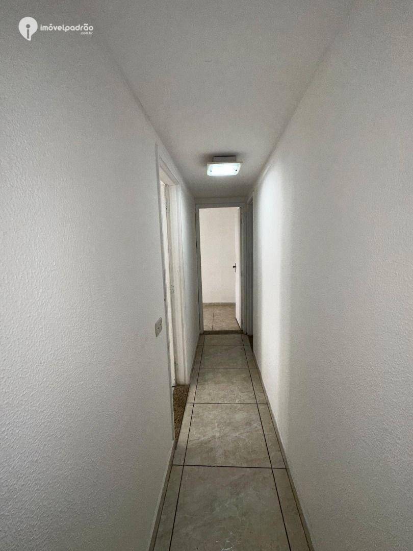 Apartamento para alugar com 2 quartos, 72m² - Foto 3
