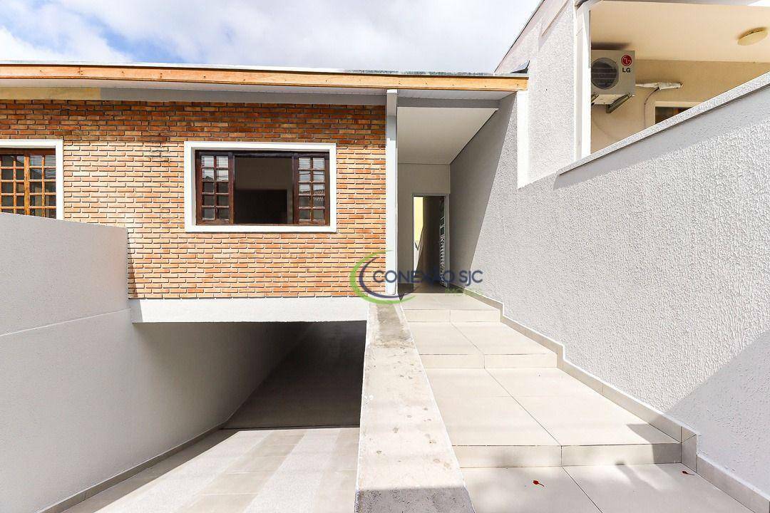 Casa à venda com 2 quartos, 100m² - Foto 1