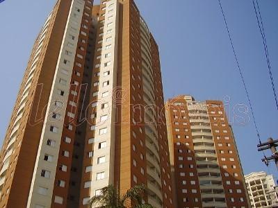 Apartamento para alugar com 3 quartos, 120m² - Foto 12