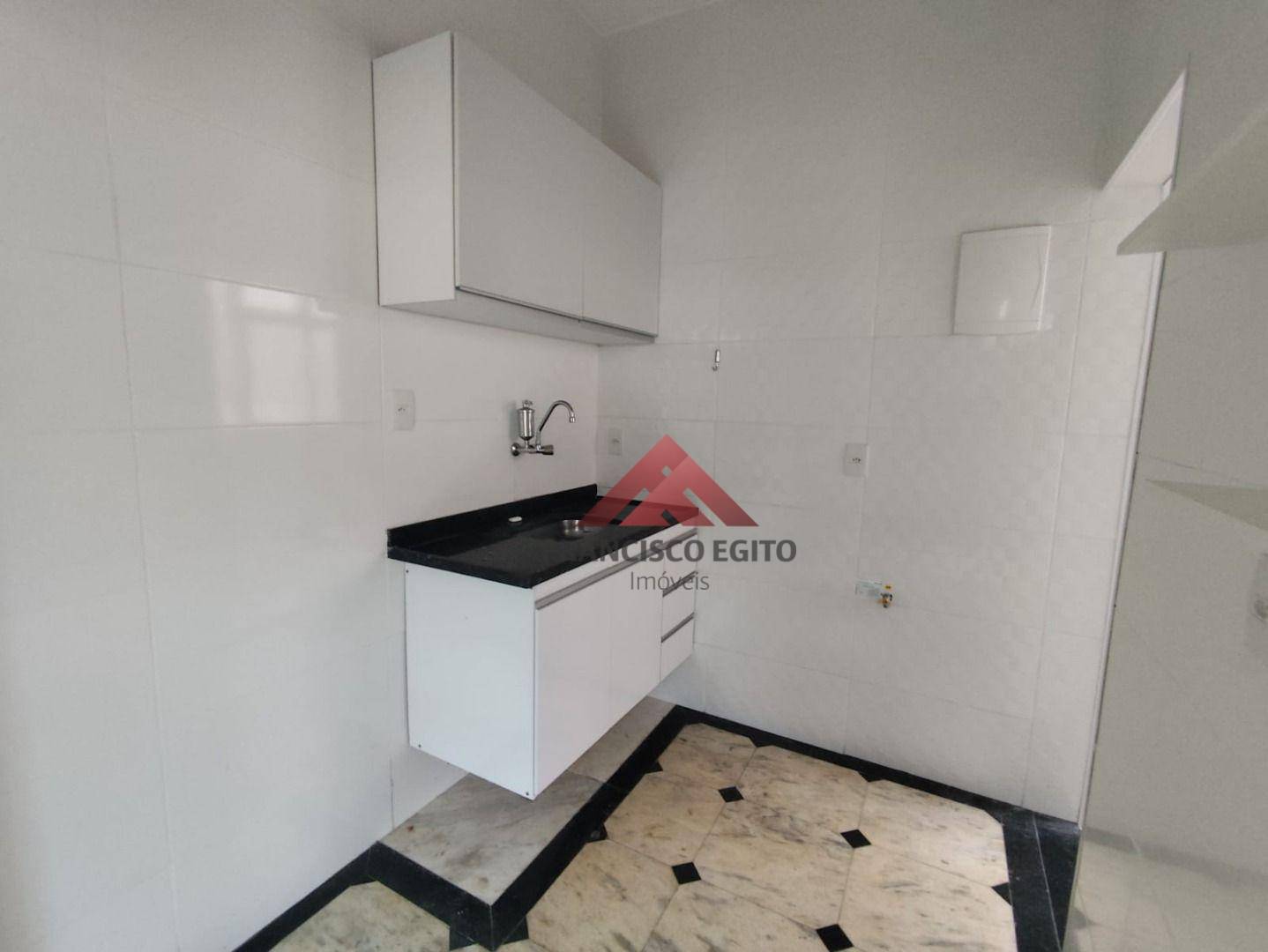 Apartamento para alugar com 1 quarto, 50m² - Foto 6