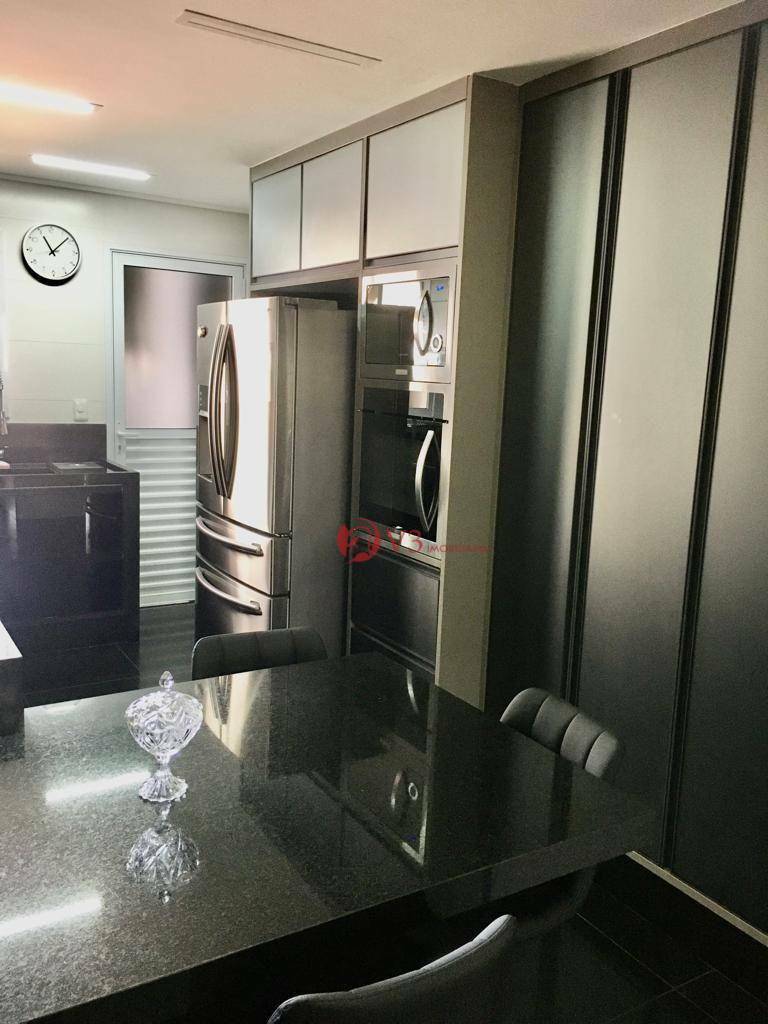 Apartamento à venda com 4 quartos, 186m² - Foto 17