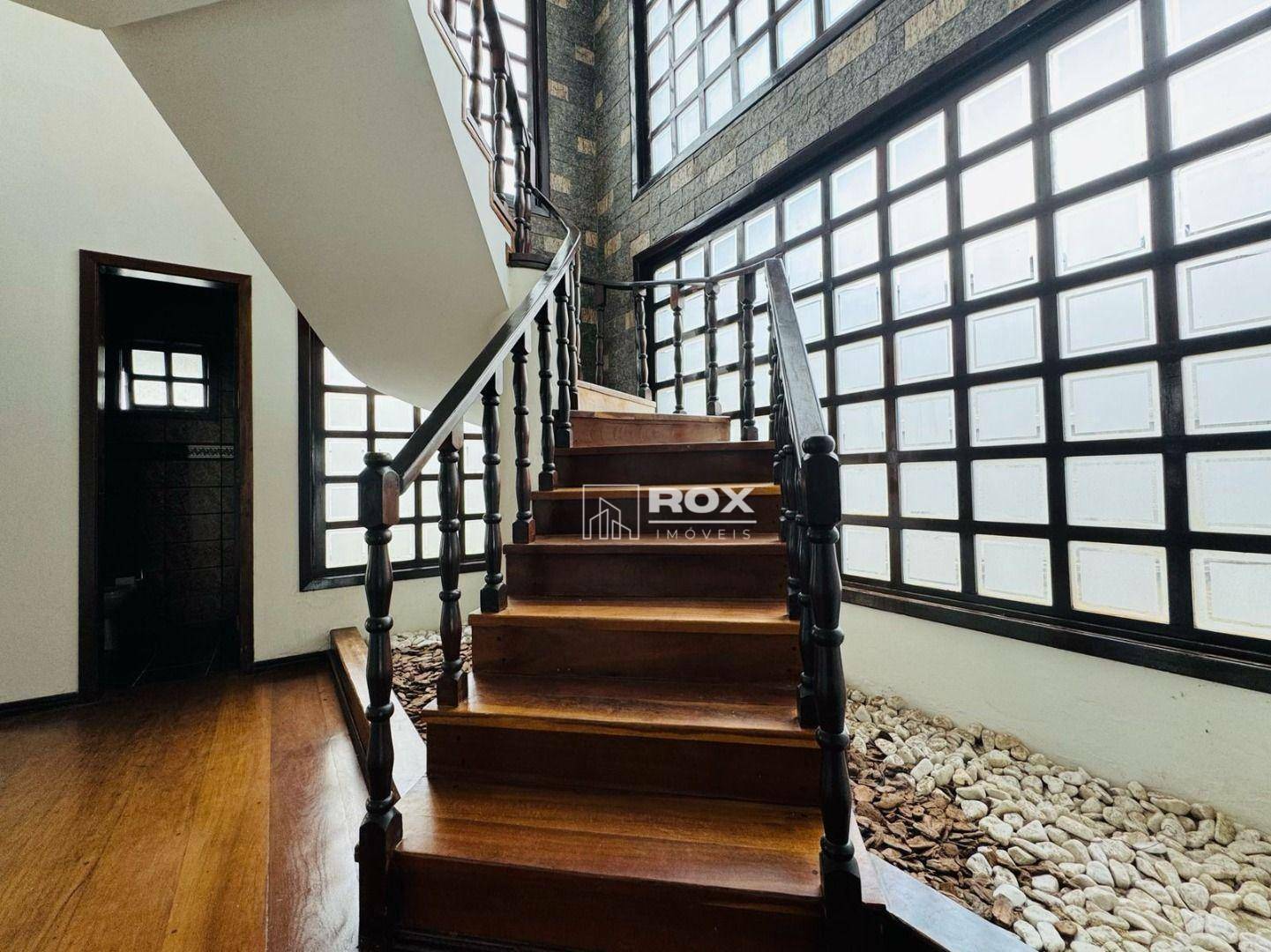 Casa à venda com 5 quartos, 350m² - Foto 16