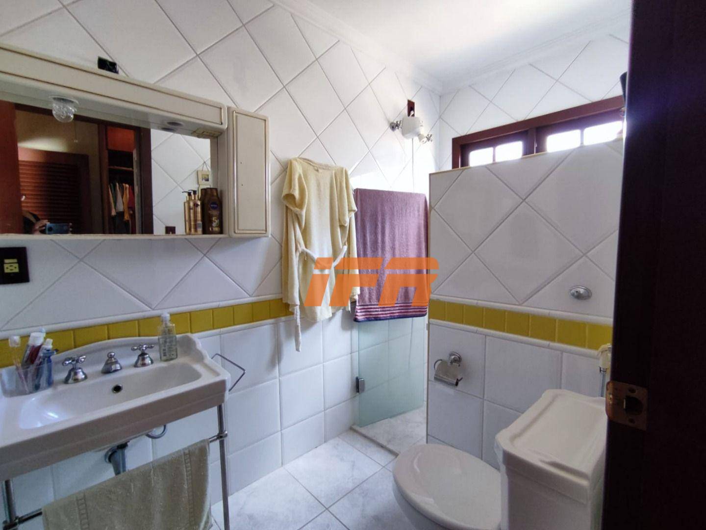 Sobrado à venda com 4 quartos, 300m² - Foto 48