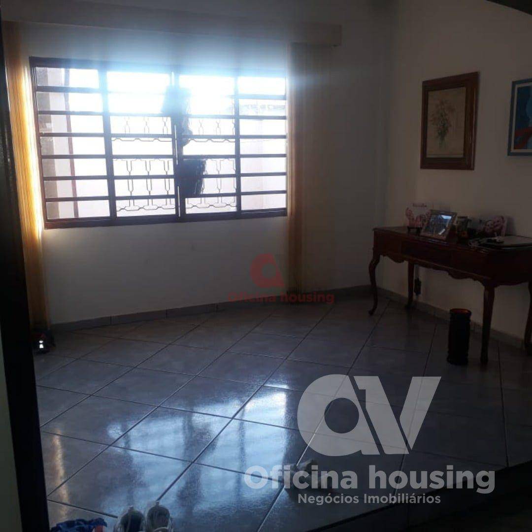 Casa à venda com 3 quartos, 195m² - Foto 7